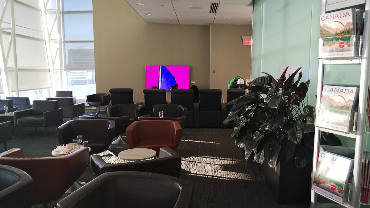 エア・カナダラウンジ紹介 たびねこ亭へようこそ